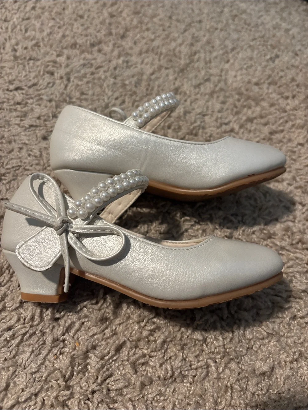 Girls Pearl-Strap Mary Jane Dress Shoes - Ivory